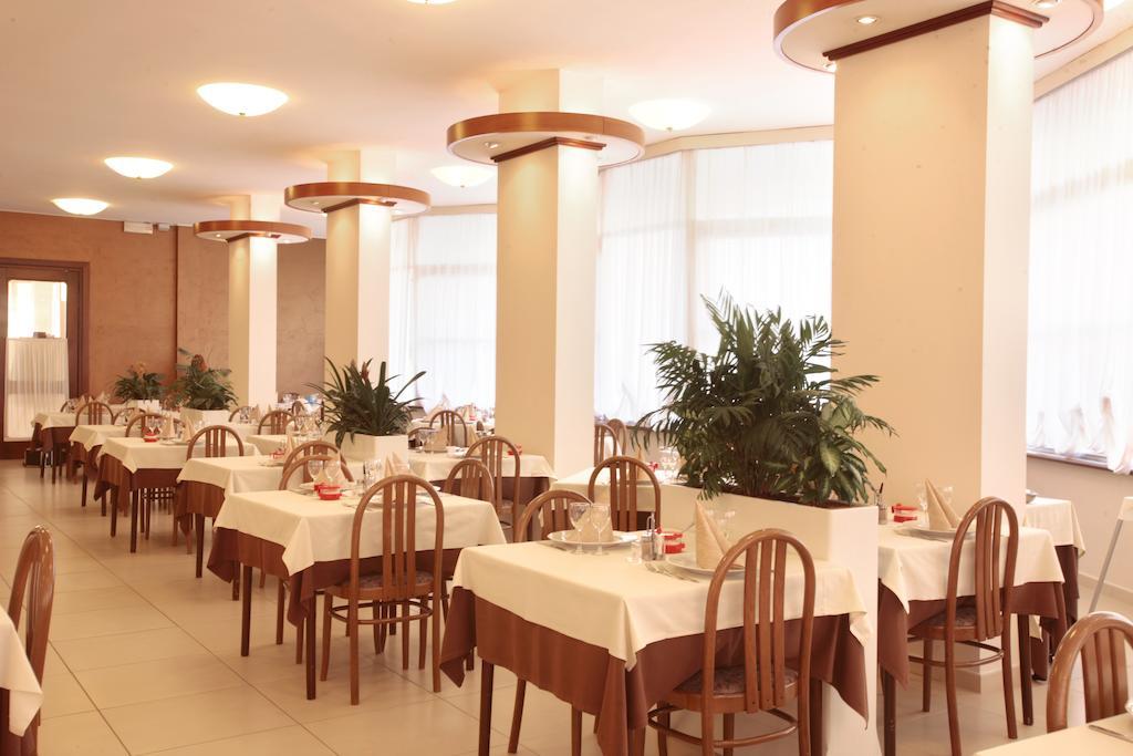 Gallia Club Hotel Cesenatico Exterior photo